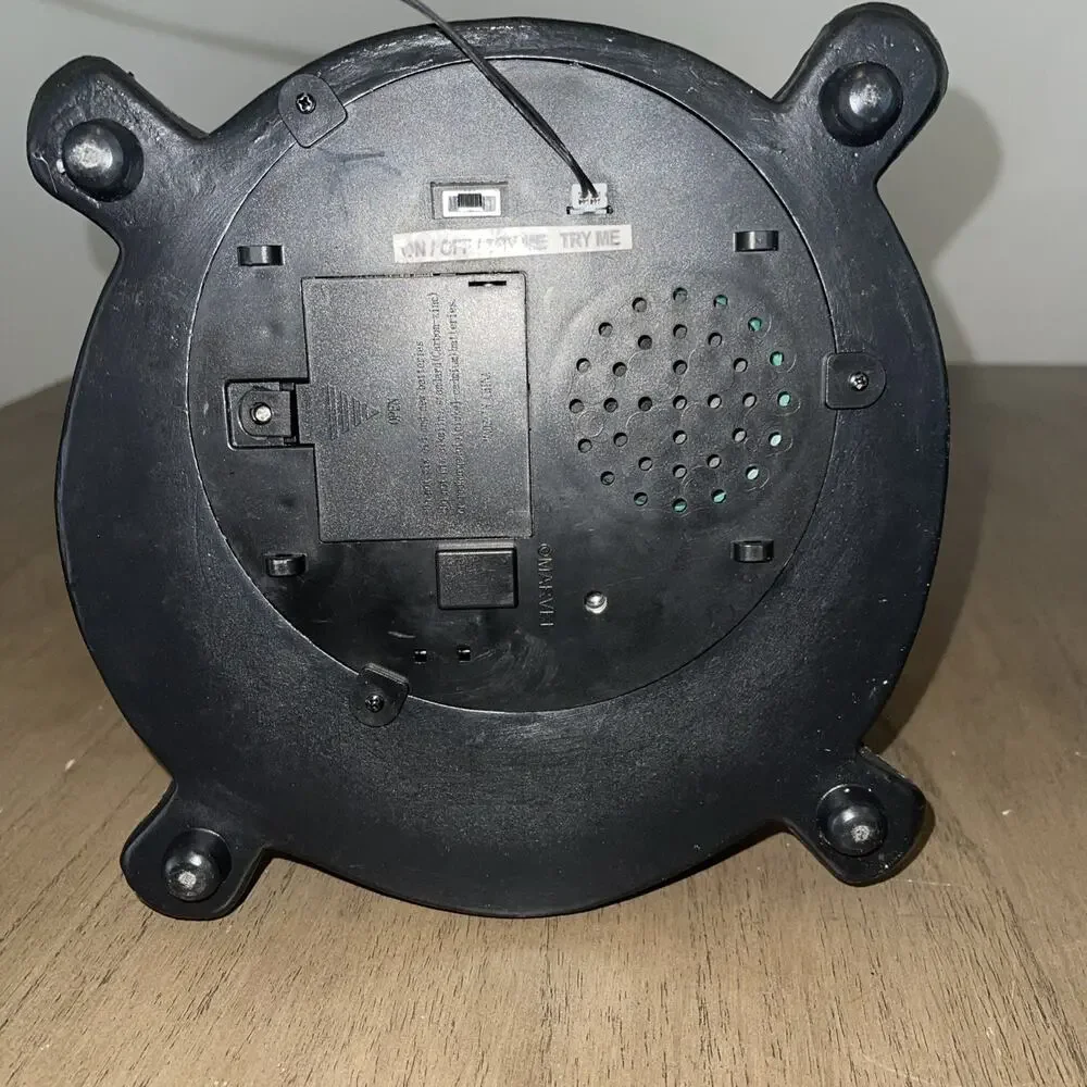 Halloween Haunted Hollow Creepy Spiders crawling Light Sound Table Top Décor